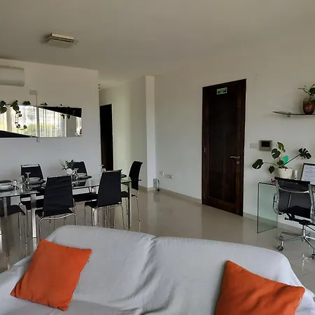 Apartament Stunning Seafront With Marina And Valletta Views In Malta Gzira