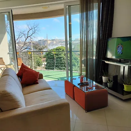 Stunning Seafront With Marina And Valletta Views In Malta *