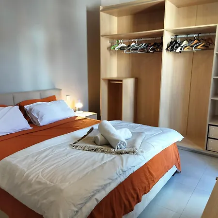 Apartment Stunning Seafront With Marina And Valletta Views In Malta Gzira