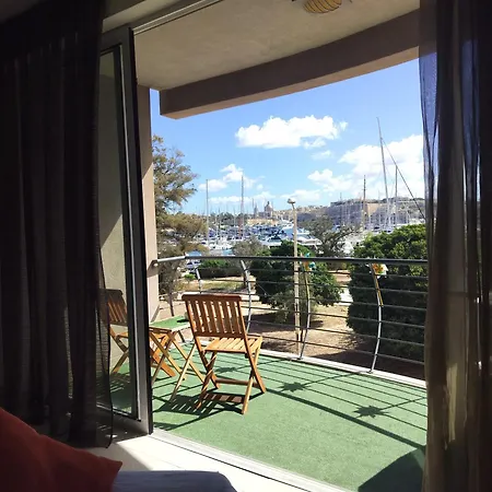 Apartment Stunning Seafront With Marina And Valletta Views In Malta