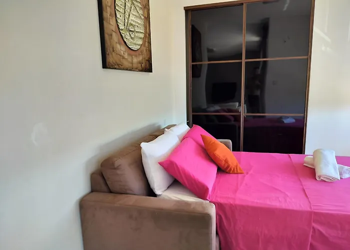 Stunning Seafront With Marina And Valletta Views In Malta