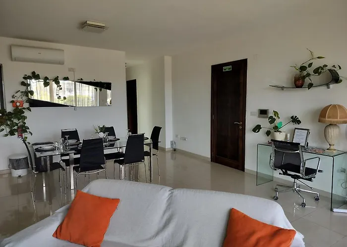 Apartment Stunning Seafront With Marina And Valletta Views In Malta Gzira