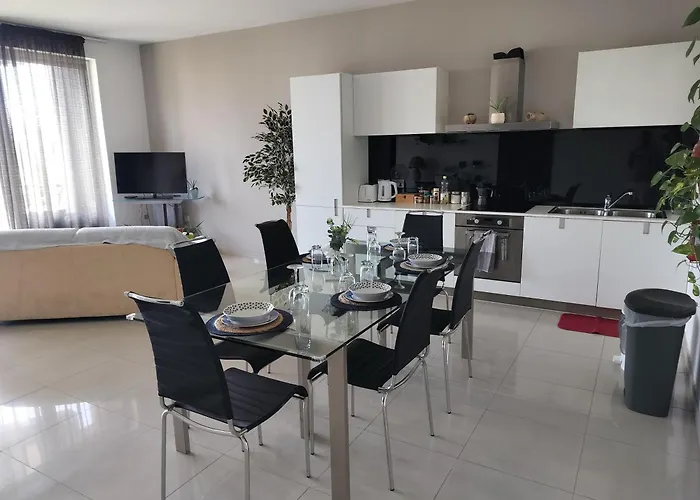 Stunning Seafront With Marina And Valletta Views In Malta Apartment